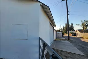417 N O St, Madera, CA 93637 - Photo 21