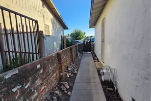 417 N O St, Madera, CA 93637 - Photo 17