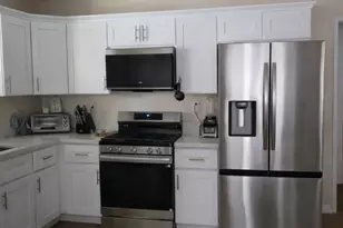 819 E 85th St, Los Angeles, CA 90001 - Photo 7