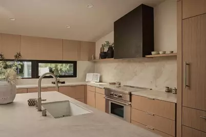23740 Killion Street, Woodland Hills, CA 91367 - Photo 9