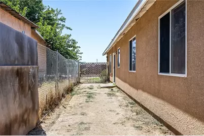 22549 Fir, Chowchilla, CA 93610 - Photo 47