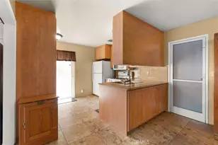 1917 W Flora St, Santa Ana, CA 92704 - Photo 11