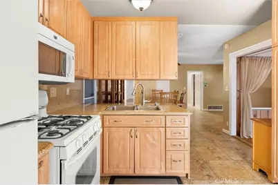 1917 W Flora St, Santa Ana, CA 92704 - Photo 13
