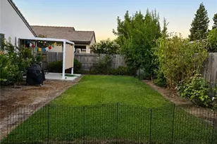 3215 S Meadowbrook St, Visalia, CA 93292 - Photo 21