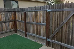 3215 S Meadowbrook St, Visalia, CA 93292 - Photo 19