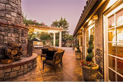 886 E Richmond, Fresno, CA 93720 - Photo 9