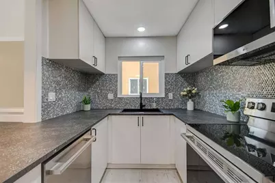 10406 Caminito Rimini, San Diego, CA 92129 - Photo 3
