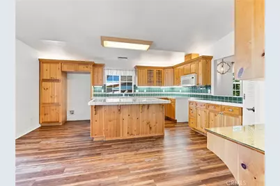 39482 Chickadee, Bass Lake, CA 93604 - Photo 15