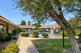 3749 N Fruit, Fresno, CA 93705 - Photo 29