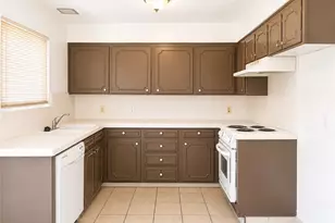 3749 N Fruit, Fresno, CA 93705 - Photo 11