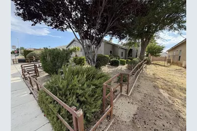 43963 Glenraven Road, Lancaster, CA 93535 - Photo 5