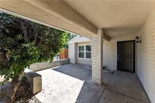 2521 N Selland Ave, Fresno, CA 93722 - Photo 3