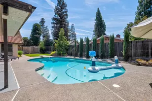 805 E Kelso, Fresno, CA 93720 - Photo 51