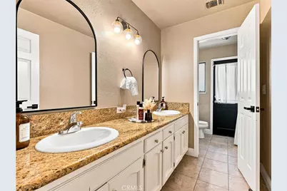 805 E Kelso, Fresno, CA 93720 - Photo 39