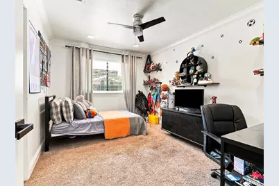 805 E Kelso, Fresno, CA 93720 - Photo 37
