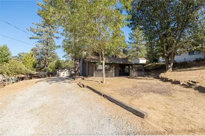 49832 Pierce, Oakhurst, CA 93644 - Photo 3