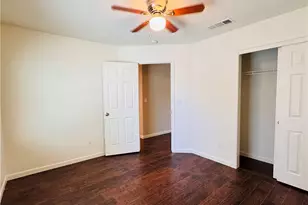 5824 E Kaviland, Fresno, CA 93727 - Photo 35