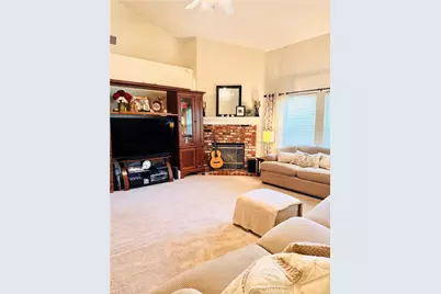 2559 E Fallbrook, Fresno, CA 93720 - Photo 15
