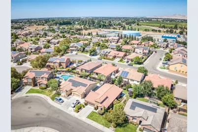 3745 Robinwood, Clovis, CA 93619 - Photo 43