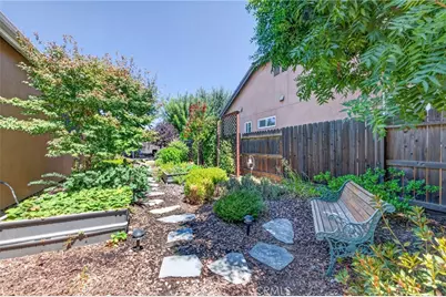 3745 Robinwood, Clovis, CA 93619 - Photo 39