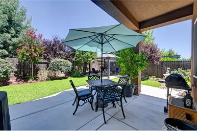 3745 Robinwood, Clovis, CA 93619 - Photo 29