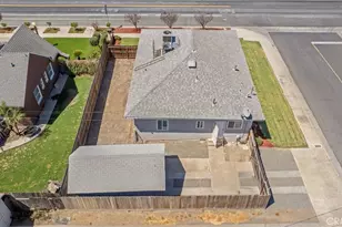 1229 N Redington, Hanford, CA 93230 - Photo 41