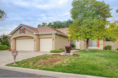 10588 E Fieldstone Avenue, Clovis, CA 93619 - Photo 37