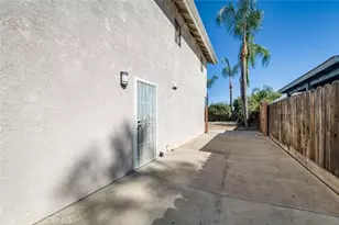 571 W Pat, Clovis, CA 93612 - Photo 29