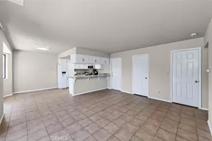 571 W Pat, Clovis, CA 93612 - Photo 13