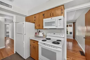 75 W Sierra, Clovis, CA 93612 - Photo 11