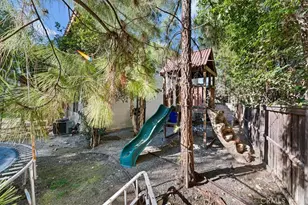 1842 Richards Pl, Upland, CA 91784 - Photo 39
