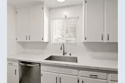 2984 E Norwich, Fresno, CA 93726 - Photo 23
