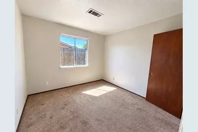 180 E Warner Avenue, Fresno, CA 93710 - Photo 15