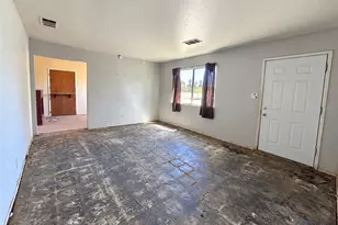 180 E Warner Ave, Fresno, CA 93710 - Photo 3