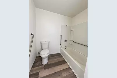 180 E Warner Avenue, Fresno, CA 93710 - Photo 27
