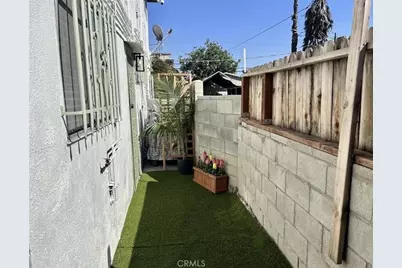 6544 S Victoria Avenue, Los Angeles, CA 90043 - Photo 13