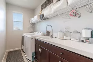 1115 Sanders Ave, Clovis, CA 93619 - Photo 23