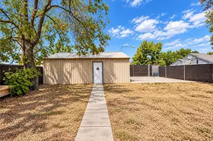 110 W Myrtle St, Hanford, CA 93230 - Photo 13
