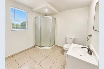 141 W Ashlan Avenue, Fresno, CA 93705 - Photo 41