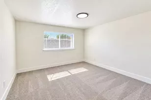 141 W Ashlan Ave, Fresno, CA 93705 - Photo 21