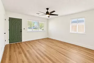587 Sunset St, Kingsburg, CA 93631 - Photo 3