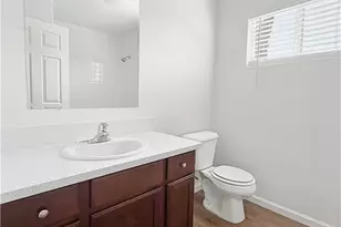 3233 S Virmargo Ct, Visalia, CA 93292 - Photo 27