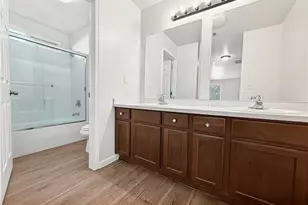 3233 S Virmargo Ct, Visalia, CA 93292 - Photo 21