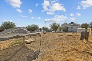130 E 4th St, Hanford, CA 93230 - Photo 27
