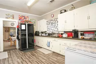 458 E Pleasant, Coalinga, CA 93210 - Photo 5