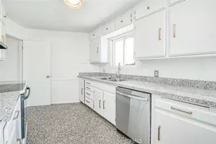 2335 W Cornell, Fresno, CA 93705 - Photo 13