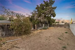 4560 E Fountain Way, Fresno, CA 93726 - Photo 27
