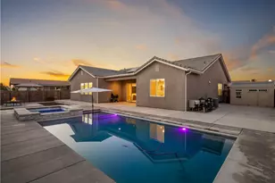 2070 Solig, Kingsburg, CA 93631 - Photo 3