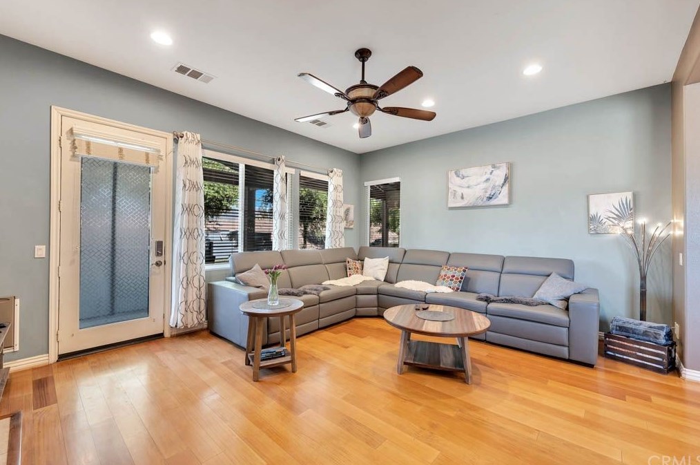 33411 Desert Rd, Acton CA  93510-1370 exterior