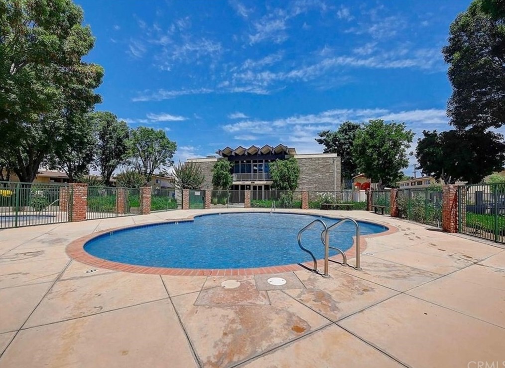 8125 Canby Ave, Los Angeles CA  91335-7520 exterior